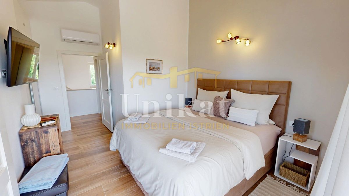 Hiša blizu Vižinade - vrt, bazen, 4 spalnice